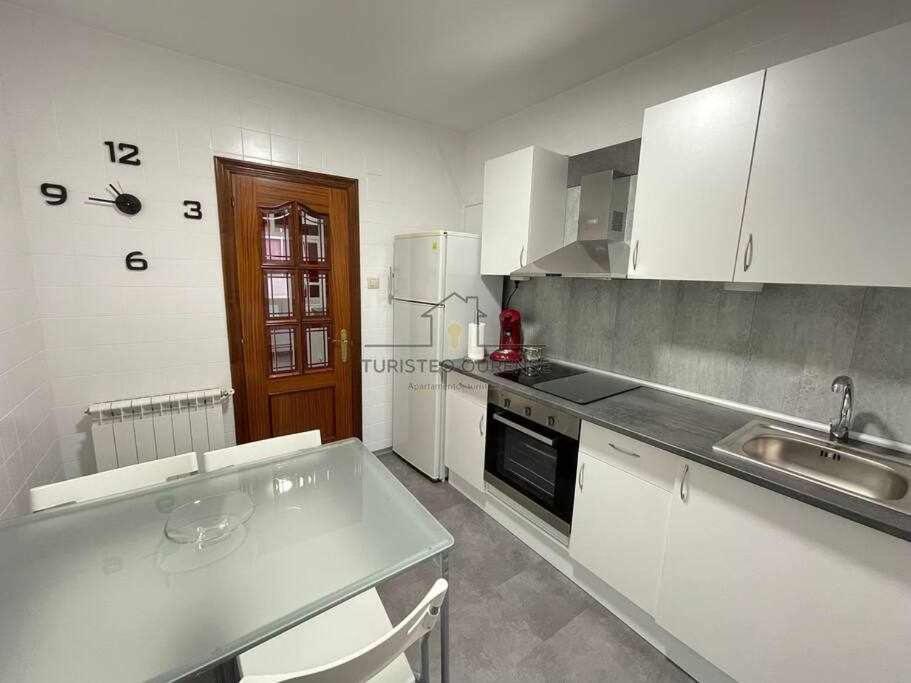 O Cuarto De Abastos Leilighet Ourense Eksteriør bilde